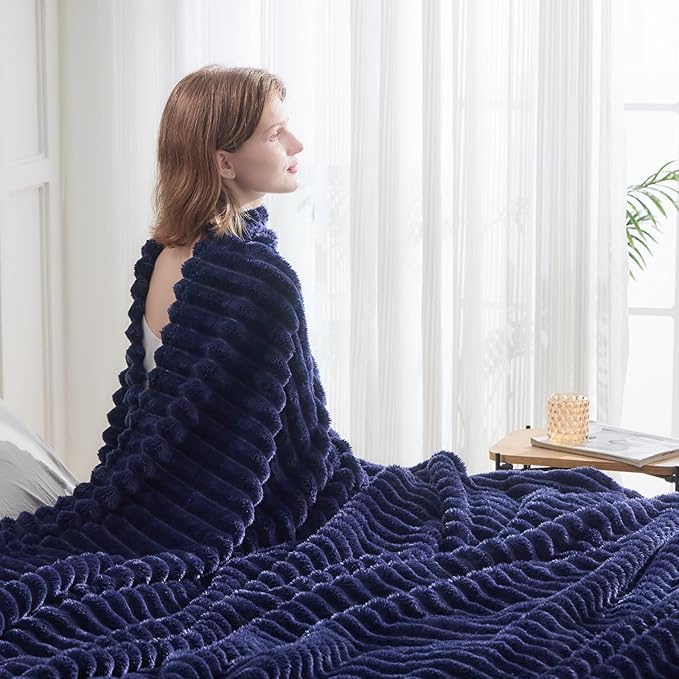 NEWCOSPLAY Super Soft Queen Blanket Dark Navy Premium Silky Flannel Fleece 3D Ribbed Jacquard Lightweight Bed Blanket All Season Use (Dark Navy Ribbed, Queen(90"x90"))