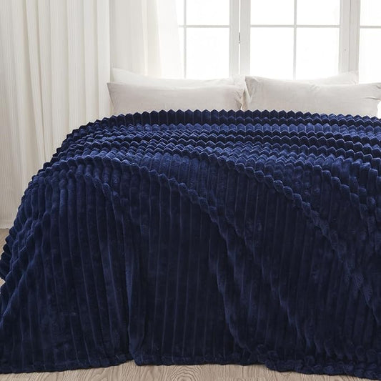 NEWCOSPLAY Super Soft Queen Blanket Dark Navy Premium Silky Flannel Fleece 3D Ribbed Jacquard Lightweight Bed Blanket All Season Use (Dark Navy Ribbed, Queen(90"x90"))