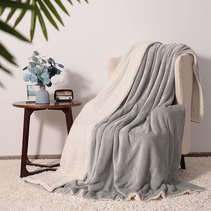 NANPIPER King Size Sherpa Blanket, Soft Fleece Throw for Bed, Reversible Thick Fuzzy Blanket for Winter (Light Grey, 90x108 inches)