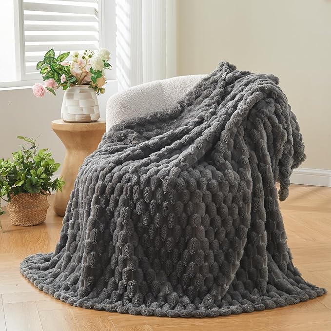 NEWCOSPLAY Super Soft Queen Blanket Grey Premium Silky Flannel Fleece 3D Clouds Stylish Jacquard Lightweight Bed Blanket All Season Use 350GSM (Grey, Queen(90"x90"))