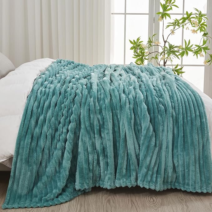 NEWCOSPLAY Super Soft Queen Blanket Light Teal Premium Silky Flannel Fleece 3D Ribbed Jacquard Lightweight Bed Blanket All Season Use (Light Teal Ribbed, Queen(90"x90"))